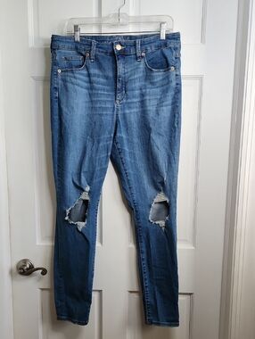 Universal Thread Blue Distressed Skinny Jeans